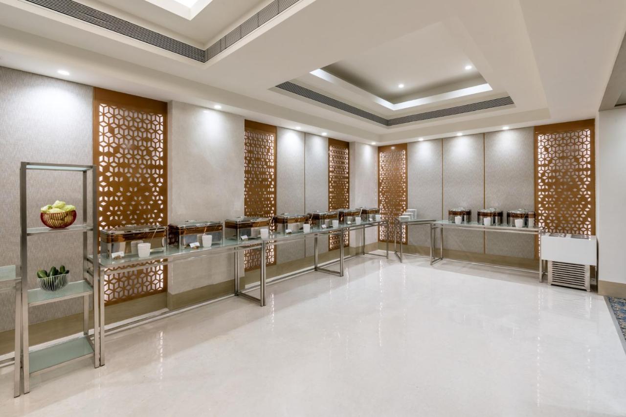 Vivanta Ahmedabad Sg Highway Zewnętrze zdjęcie