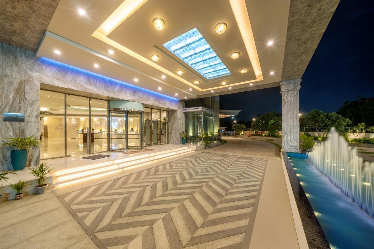Vivanta Ahmedabad Sg Highway Zewnętrze zdjęcie